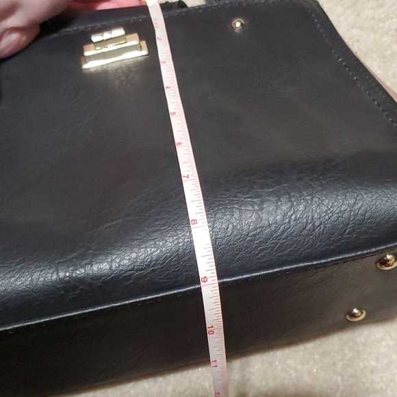 Dainty Purse 👛 - Picture 6 of 6